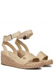 TOMMY HILFIGER sandales sievietēm, Krēmīga/Smilšu, Colorful wedge satin sandal