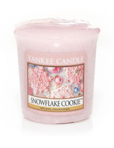 YANKEE CANDLE aromātiskā svece SNOWFLAKE COOKIE 49 g 