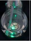 Plastmasas dzērienu trauks ar salmiņu un LED gaismu 400 ml